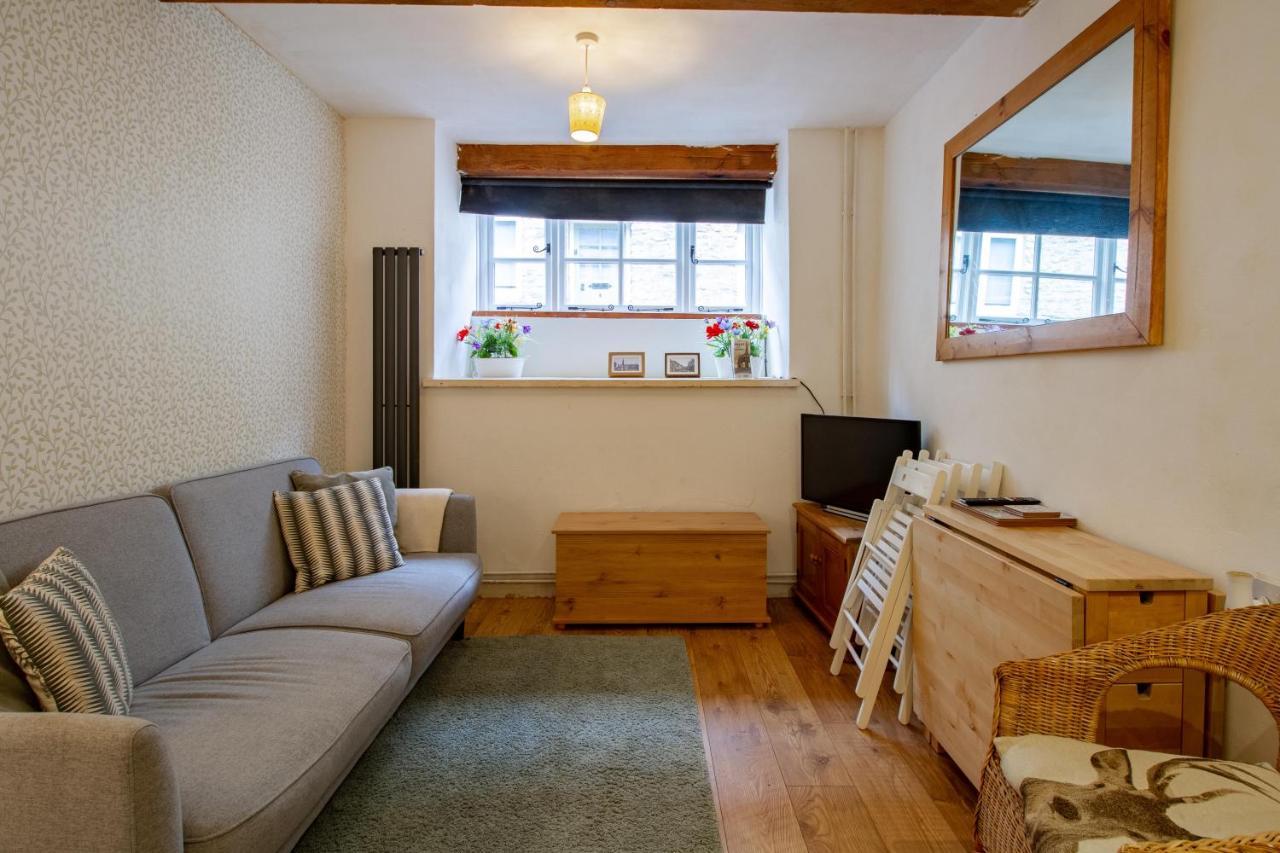 The Shoe Box Cottage With Allocated Parking ملمسبوري المظهر الخارجي الصورة